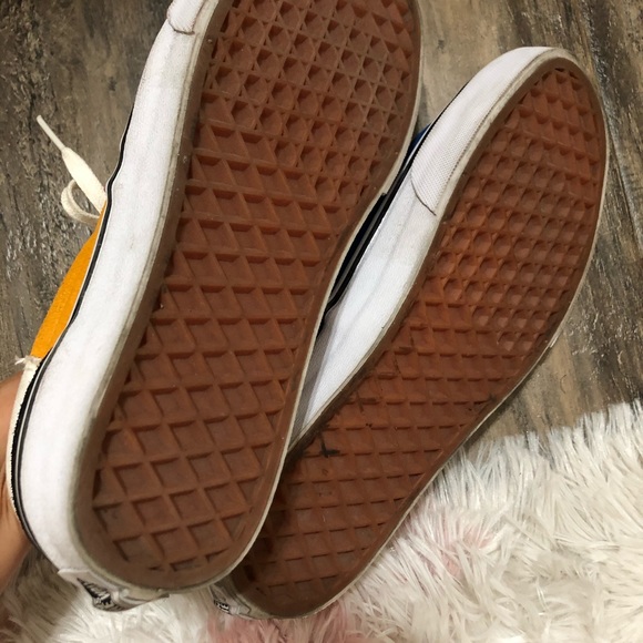 Vans - Picture 5 of 5